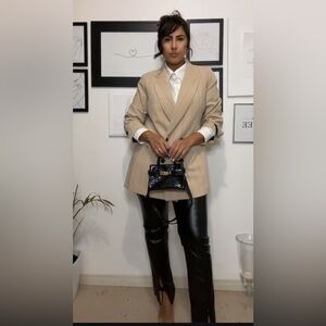 🛍️BEAUTIFUL ADDITION ELLE BLAZER ORIGINALLY $279